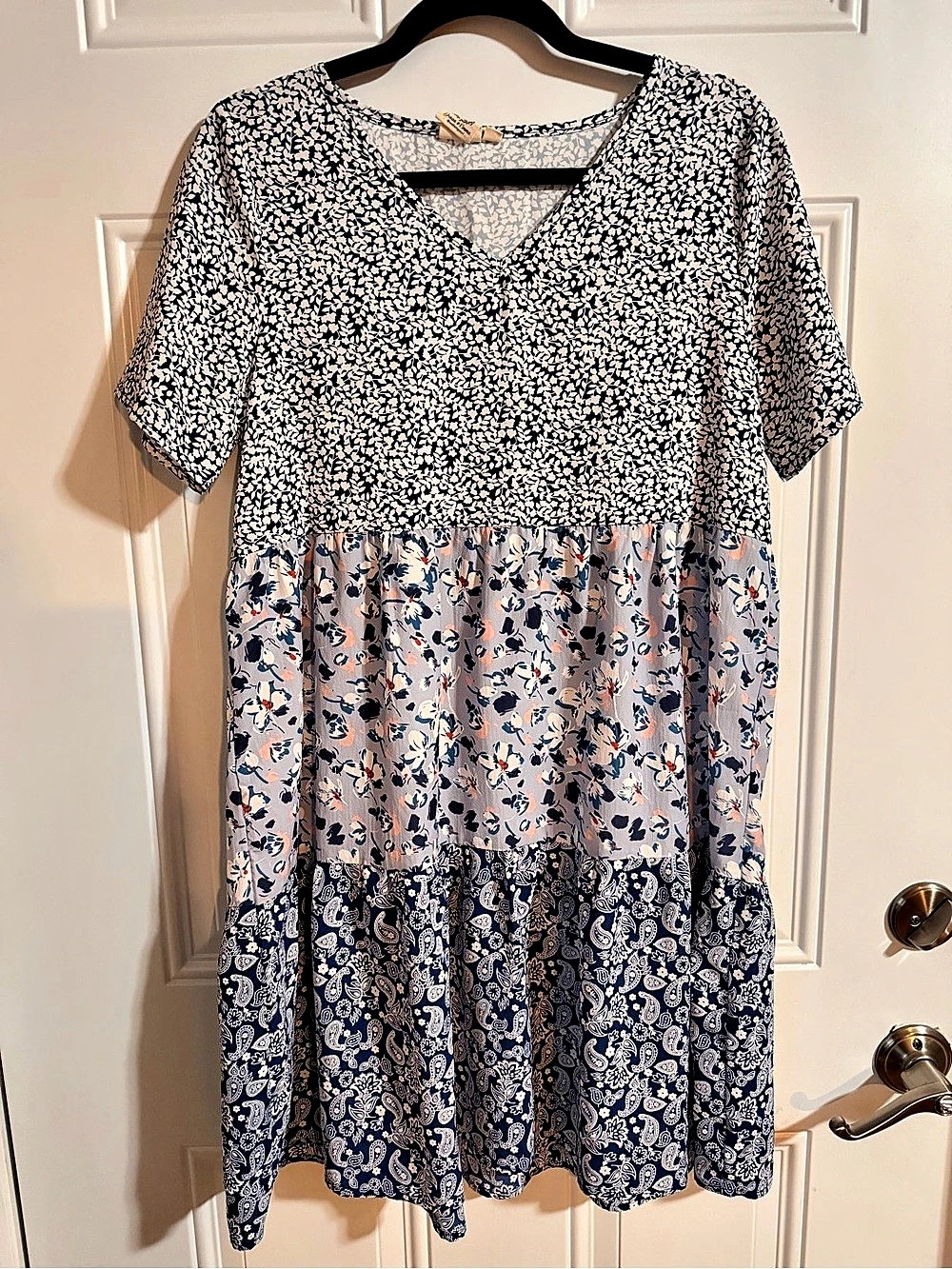 Grace & Emma Floral Mini Dress in Blue & Pink Size Small